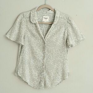 Abercrombie & Fitch Short Sleeve Button Down Mint White Floral Small